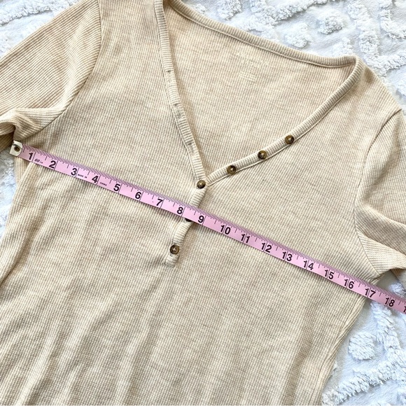 American Eagle Oatmeal Tan Button Up Thermal Long Sleeve Top - Picture 5 of 7